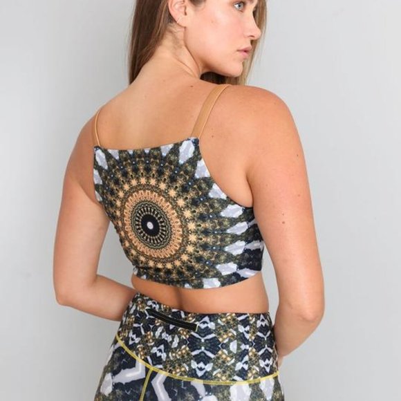 (NEW) Wolventhreads Noor Reversible Four Way Top - Picture 2 of 11